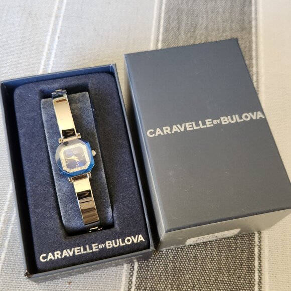 Caravelle by Bulova Octagonal Crystal Women Watch New Battery - Picture 4 of 6